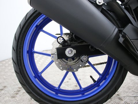 Suzuki GSX-S125 GSXS 125 RLXM3 17