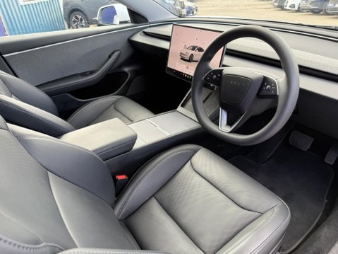 Tesla Model 3 Saloon 4dr Electric Auto RWD (208 ps) 2