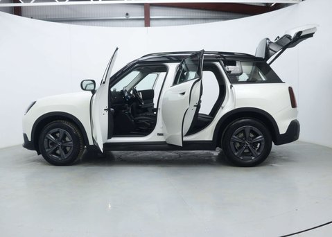 Mini Countryman 1.5C MHEV Classic SUV 5dr Petrol Hybrid Auto Euro 6 (s/s) (170 ps) 53