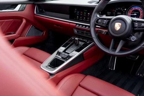 Porsche 911 TURBO S PDK. SPORTS CHRONO. HEATED & VENTILATED SEATS. PCCBS. LIFT. 7