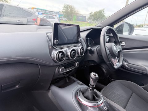 Nissan Juke 1.0 DIG-T N-CONNECTA 8
