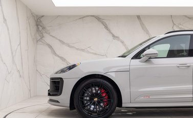 Porsche Macan GTS PDK 27