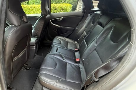 Volvo V40 T3 R-DESIGN EDITION 29