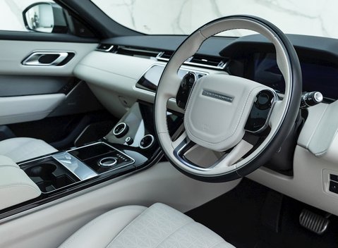 Land Rover Range Rover Velar R-Dynamic D240 HSE 9