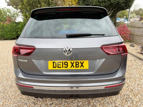Volkswagen Tiguan 2.0 TDI R-Line DSG Euro 6 (s/s) 5dr 11