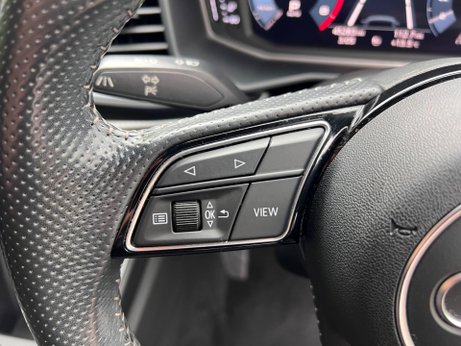 Audi A1 1.0 TFSI 30 S line Sportback S Tronic Euro 6 (s/s) 5dr 28