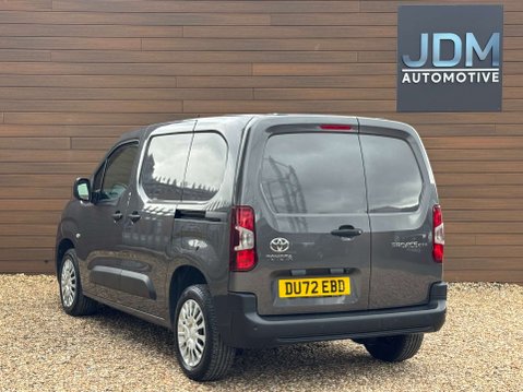 Toyota Proace City 1.5 Proace City Icon 7