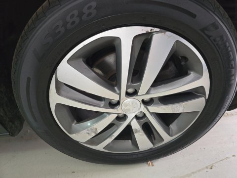 Peugeot Traveller 2.0 BlueHDi Allure Standard MPV MWB Euro 6 (s/s) 5dr (SNav) 57