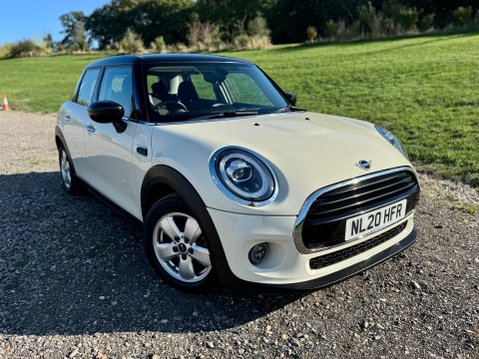 Mini Hatch COOPER CLASSIC 1