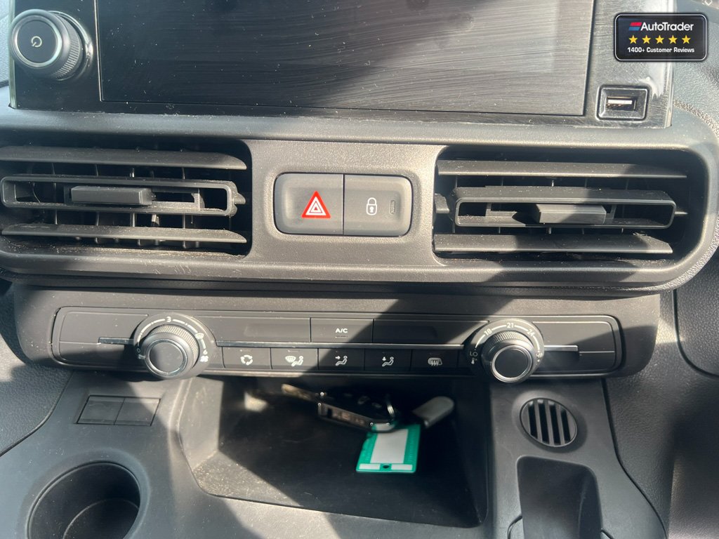 2021 Peugeot PartnerSWB L1H1 Low Roof Bluehdi Professional Air Con Sensors EURO 6 NO VAT — thumbnail 35 of 51