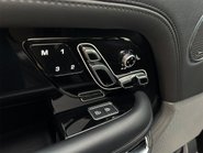 Land Rover Range Rover WESTMINSTER BLACK MHEV 71