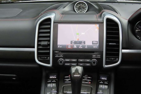 Porsche Cayenne 3.6T V6 GTS TiptronicS 4WD Euro 6 (s/s) 5dr 11