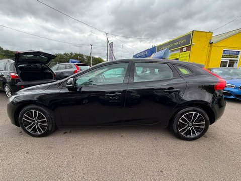 Volvo V40 2.0 T2 Momentum Edition Euro 6 (s/s) 5dr 9