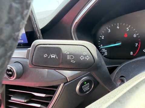 Ford Focus 1.0 TITANIUM 23
