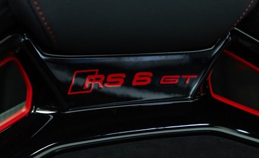 Audi RS6 GT 17