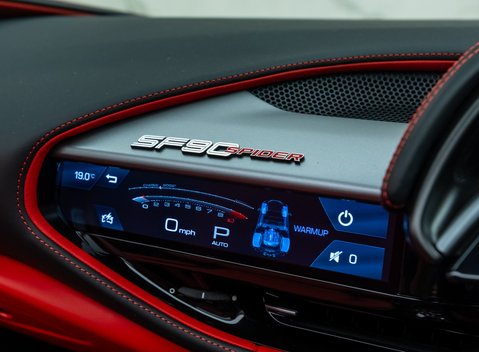 Ferrari SF90 Spider 24