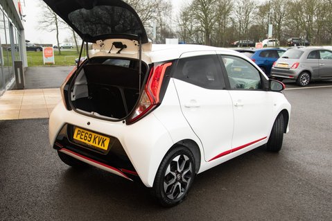 Toyota Aygo VVT-I X-TREND X-SHIFT 33