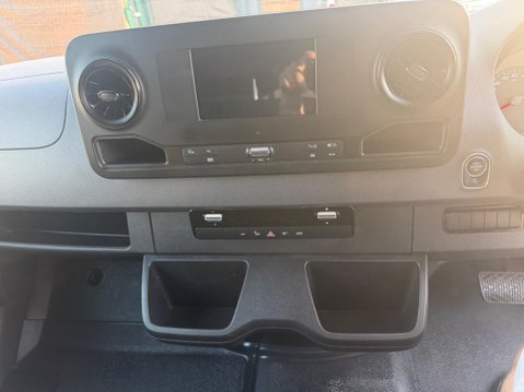 Mercedes-Benz Sprinter 2.0 319 CDI HD Premium Panel Van 5dr Diesel G-Tronic RWD L2 H2 Euro 6 (s/s) 13