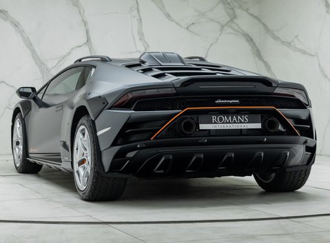 Lamborghini Huracan STERRATO 10
