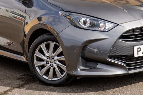 Toyota Yaris ICON FHEV 11