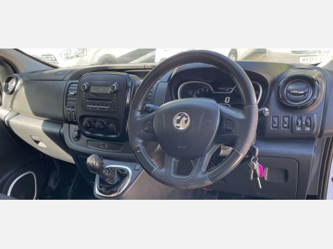 Vauxhall Vivaro 1.6 CDTi 2900 Sportive L2 H1 Euro 5 5dr 27