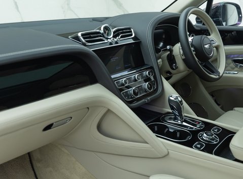 Bentley Bentayga V8 AZURE 23