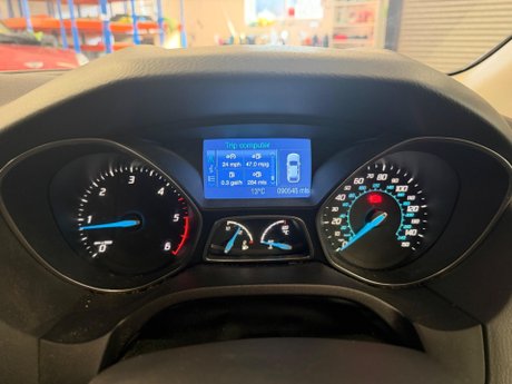 Ford Focus 1.6 TDCi Titanium Euro 5 (s/s) 5dr 30