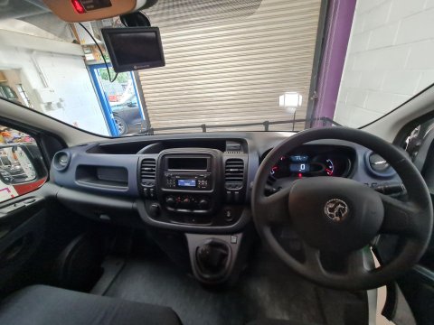 Vauxhall Vivaro Part Camper Conversion 17