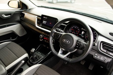 Kia Stonic CONNECT MHEV