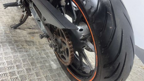 KTM Duke 2017 19K SPARES OR REPAIR PROJECT NAKED SUPERMOTO BIKE 125CC 33
