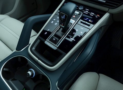 Porsche Cayenne TURBO S E-HYBRID 18