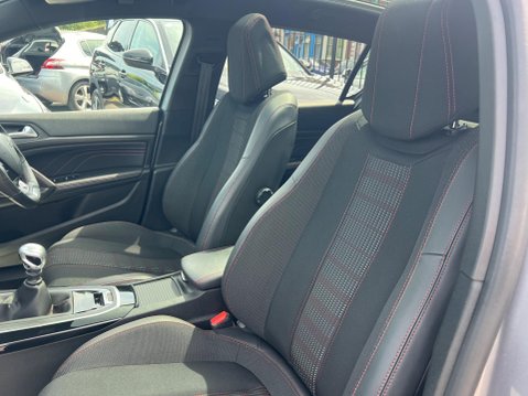 Peugeot 308 1.2 PureTech GT Line Euro 6 (s/s) 5dr 27