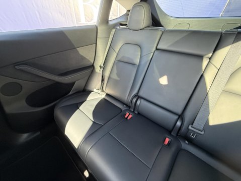 Tesla Model Y (Dual Motor) Long Range SUV 5dr Electric Auto 4WDE (384 bhp) 27