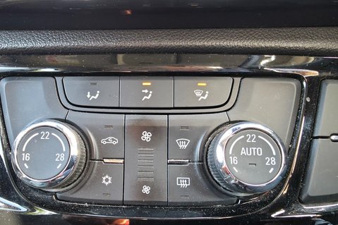Vauxhall Mokka X ACTIVE..1 FORMER KEEPER,9 SERVICES,CLIMATE CONTROL SAT NAV 20