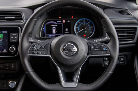 Nissan LEAF TEKNA 22