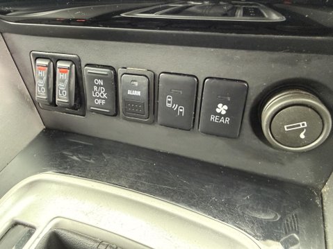 Mitsubishi Shogun Sport 2.4D 4 SUV 5dr Diesel Auto 4WD Euro 6 (181 ps) 47