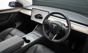 Tesla Model Y LONG RANGE AWD Comfort Suspension One Owner Tesla Comp Warranty until 12/27 2