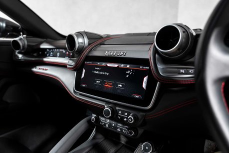 Ferrari GTC4 Lusso V12. WARRANTY. CARBON FIBRE INTERIOR. PANORAMIC ROOF. PASSENGER DISPLAY. 36