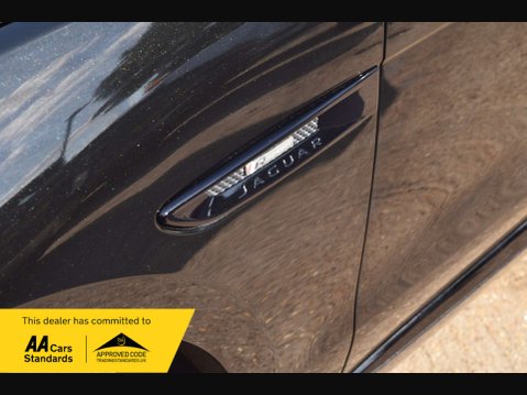 Jaguar F-Pace 2.0 F-PACE R-Sport AWD D 4WD 5dr 13