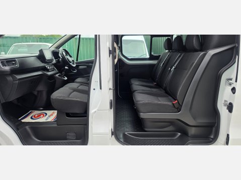 Renault Trafic EXTRA SPORT LL30 L2 H1 DCIV CREW VAN 2.0 DCI 150ps EU6 15