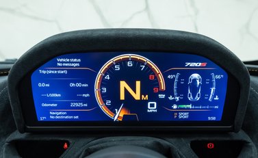 McLaren 720S Spider 24