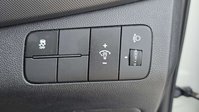 Hyundai i10 1.2 SE Hatchback 5dr Petrol Auto Euro 6 (87 ps) 32