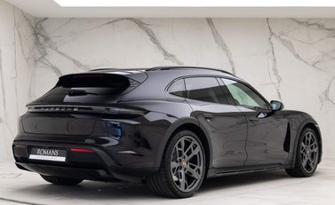 Porsche Taycan 4 CROSS TURISMO 24