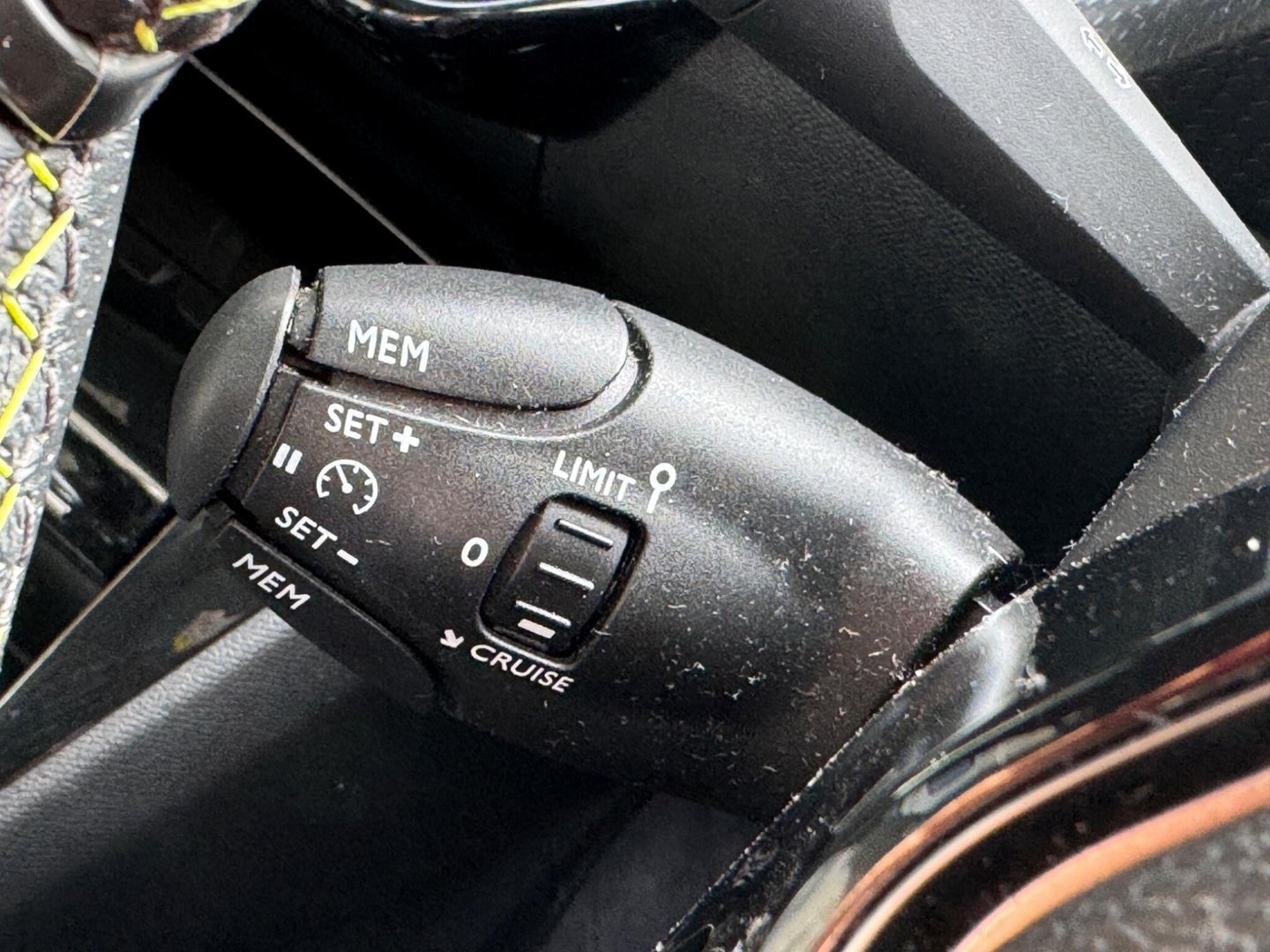 2020 Peugeot e-208 — image 19
