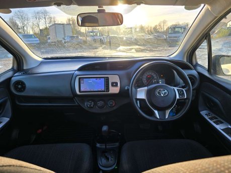 Toyota Yaris 1.33 Dual VVT-i Design Hatchback 5dr Petrol Multidrive S Euro 6 (99 ps) 18