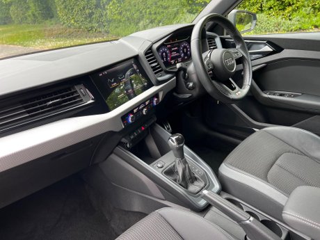 Audi A1 1.0 TFSI 30 S line Sportback S Tronic Euro 6 (s/s) 5dr 85