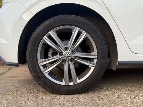 Volkswagen Polo 1.0 Polo R-Line TSi 5dr 28