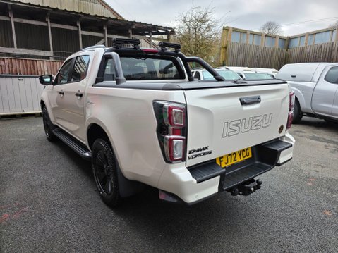 Isuzu D-Max V-CROSS DCB AUTO 6