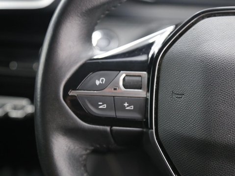 Peugeot 2008 1.2 PureTech Allure Euro 6 (s/s) 5dr 11