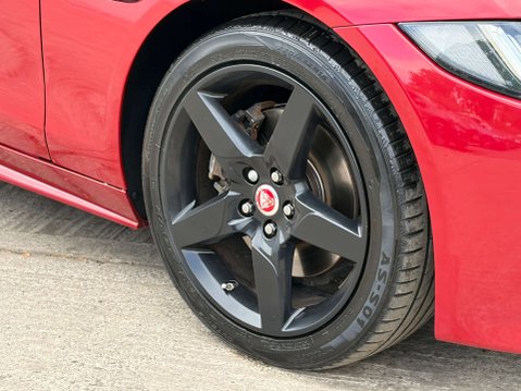 Jaguar XE 2.0 XE R-Sport D Auto 4dr 5